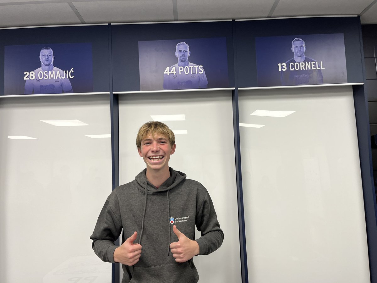 gerriebyrnescot's tweet photo. Thank you to @_LukeGallagher_  and @rawcliffe99 for hosting our Y1s for  a behind-the-scenes tour of Deepdale on a big breaking news day. https://t.co/bbyaaim3fb