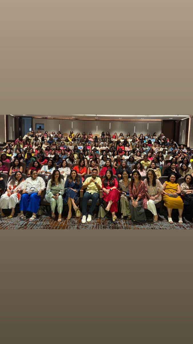 FLOBengaluru's tweet image. FLO Bengaluru welcomed Raul Rai, co-founder of Nicobar, for an inspiring talk, styling session &amp;amp; immersive pop-up — an afternoon where contemporary met the rooted spirit of India.
 #FLOBangalore #Nicobar #StyleWithSoul