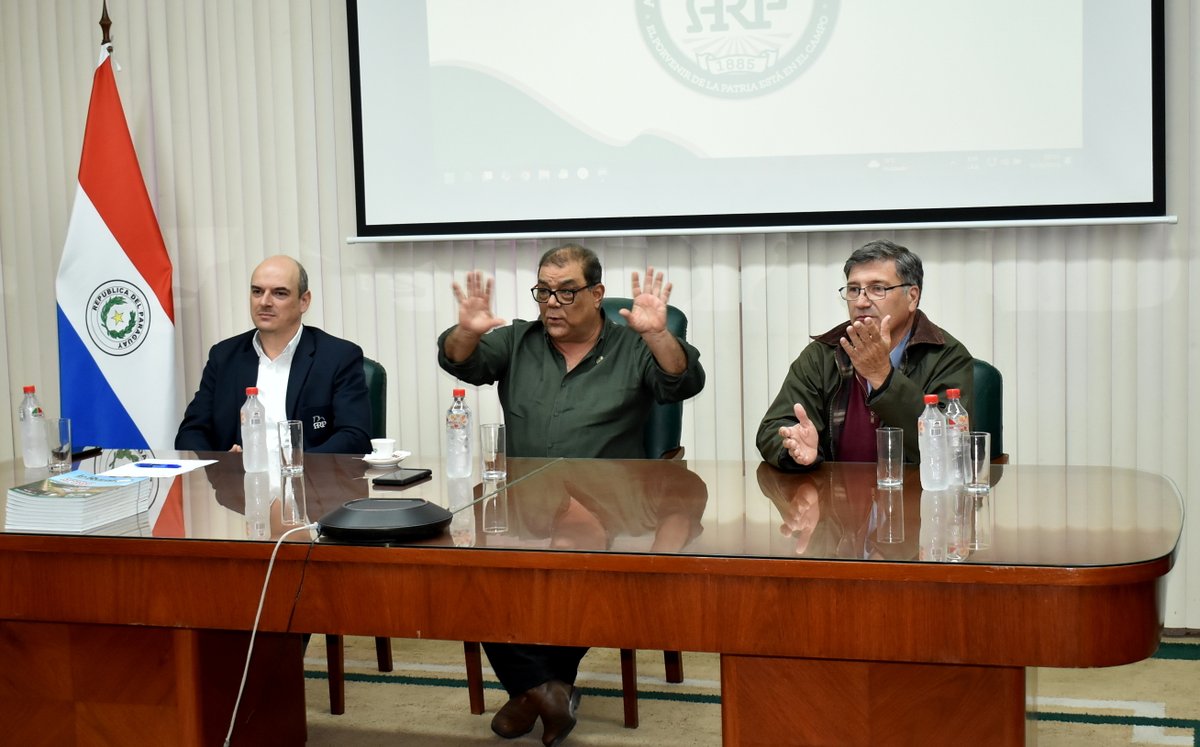 arp_py's tweet image. TÉCNICOS Y PRODUCTORES DE COSTA RICA VISITARON LAS OFICINAS DE LA ARP
La delegación se encuentra en el país para evaluar el funcionamiento del sistema de control sanitario y avanzar en el proceso de habilitación de su mercado a la carne paraguaya.
👉acortar.link/0mB5JX