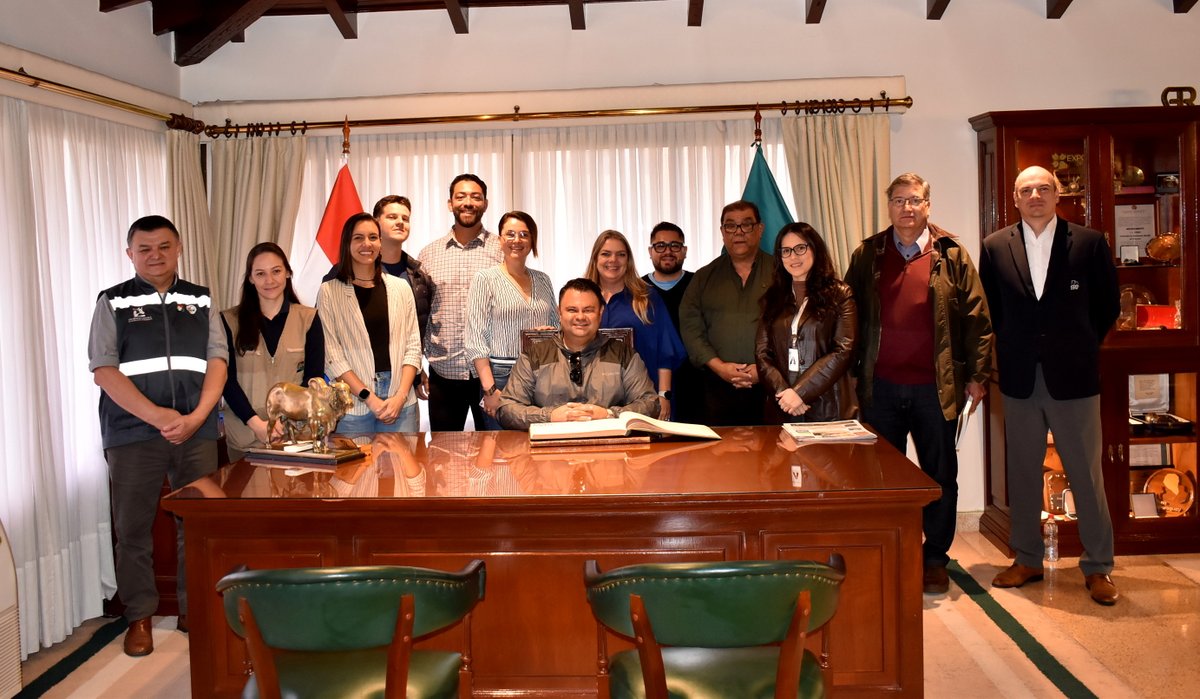 arp_py's tweet image. TÉCNICOS Y PRODUCTORES DE COSTA RICA VISITARON LAS OFICINAS DE LA ARP
La delegación se encuentra en el país para evaluar el funcionamiento del sistema de control sanitario y avanzar en el proceso de habilitación de su mercado a la carne paraguaya.
👉acortar.link/0mB5JX