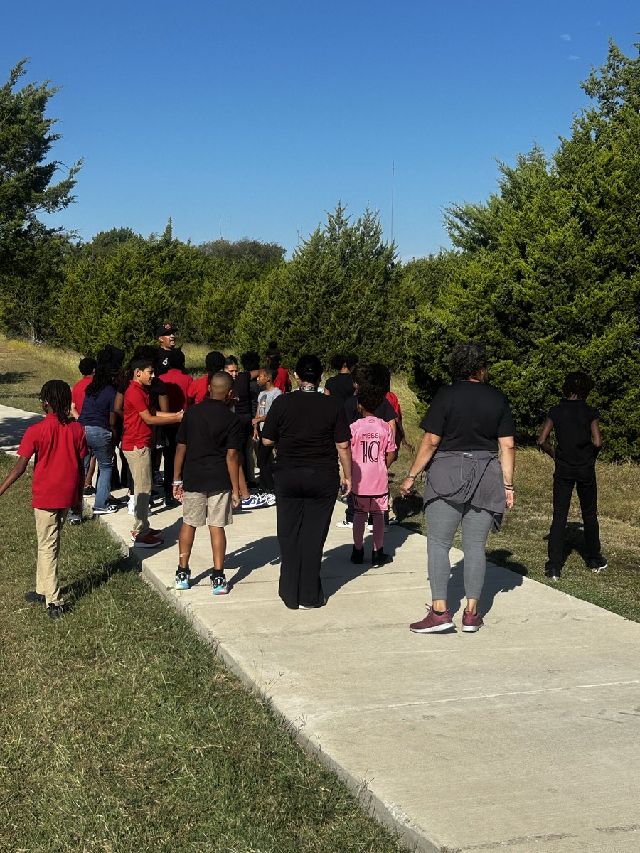 Cedar Hill HPE Department (@hpehill) on Twitter photo A great unit on outdoor survival skills - teaching 5th graders in PE how to read a compass <a href="/CHISDCP/">Collegiate Prep</a> <a href="/cedarhillisd/">Cedar Hill ISD</a> A great unit on outdoor survival skills - teaching 5th graders in PE how to read a compass <a href="/CHISDCP/">Collegiate Prep</a> <a href="/cedarhillisd/">Cedar Hill ISD</a>
