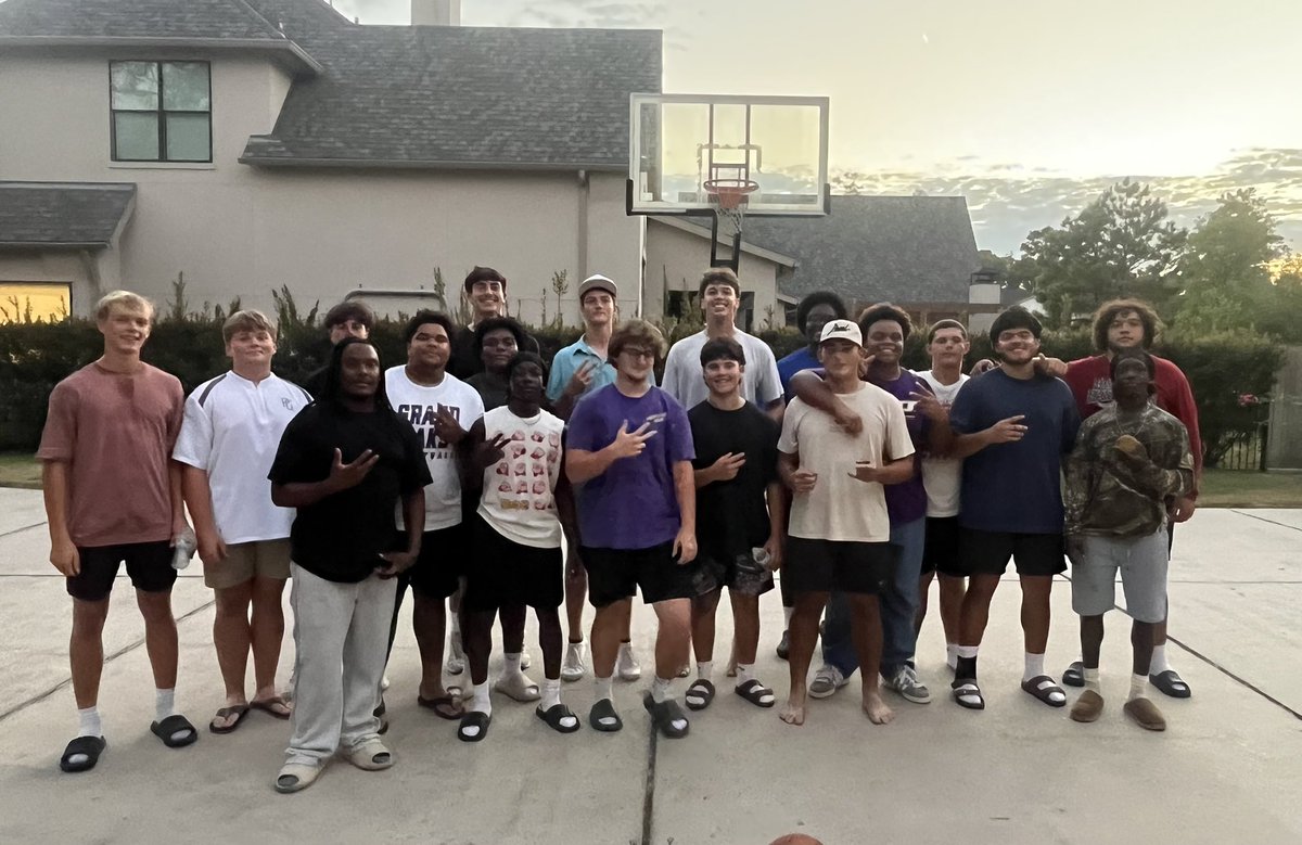 Week 7 pregame meal!  

<a href="/GOaksFootball/">Grand Oaks Football</a>