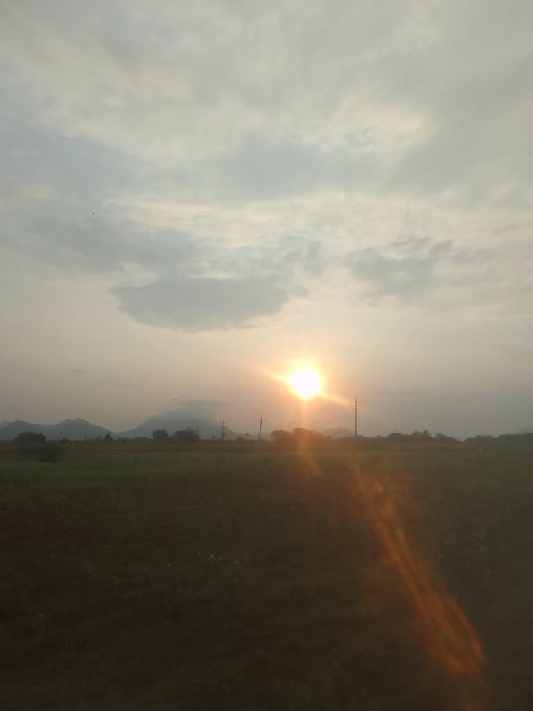 NEWSENSE008's tweet image. Every sunrise is a New beginning
#GoodMorning #sunrise #NewBeginning #sunrisephotography #SunriseDaily