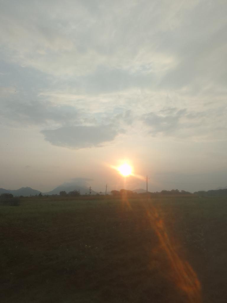 NEWSENSE008's tweet image. Every sunrise is a New beginning
#GoodMorning #sunrise #NewBeginning #sunrisephotography #SunriseDaily