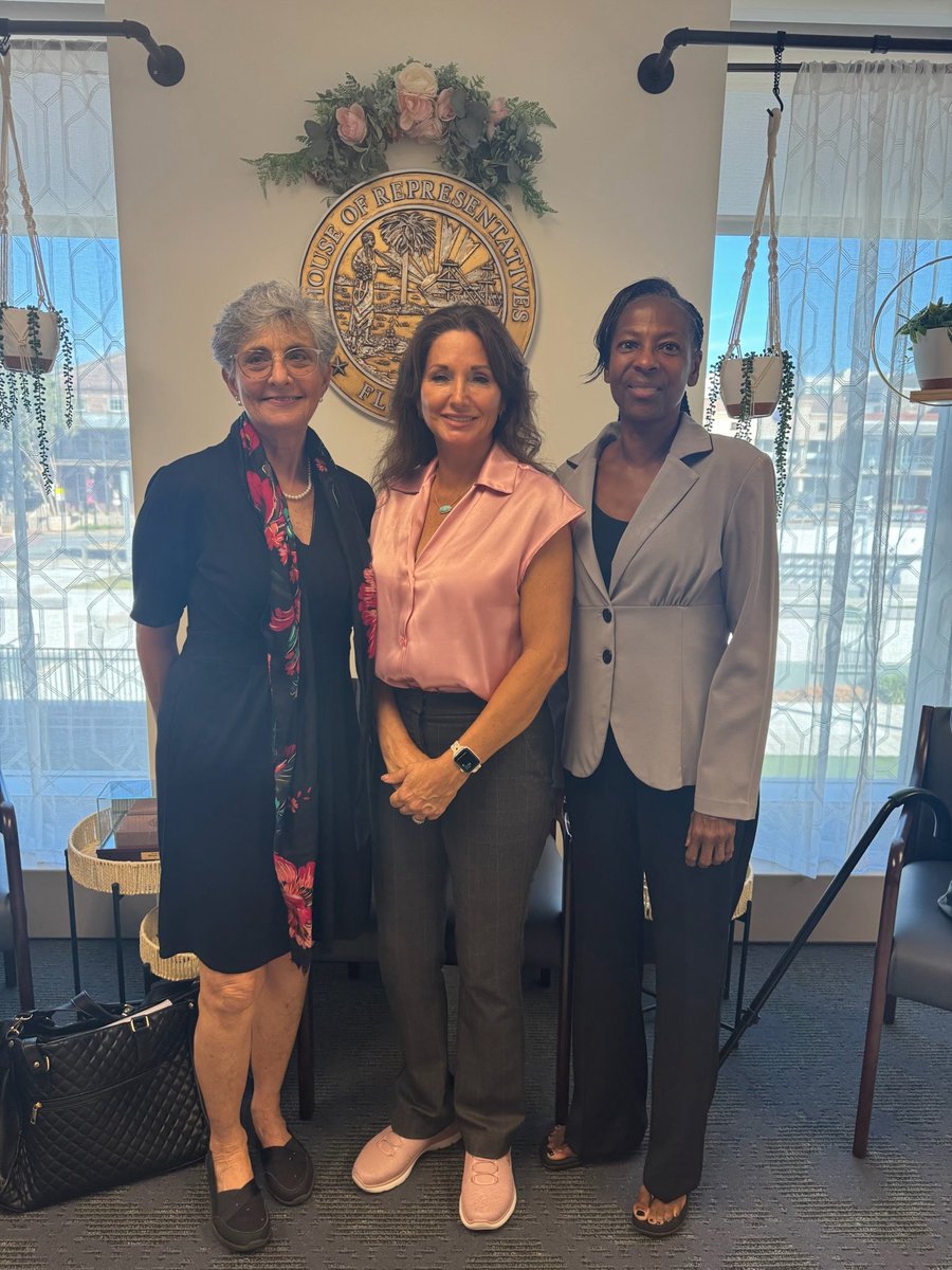 florida_cares's tweet photo. Thank you, Barbara LoBello, Representative Salzman, and Susan Petty and Rep Johnson for your time and continued commitment to positive change across our state. ๐ #floridacares #meetyourlegislators https://t.co/5dpIUV36IU