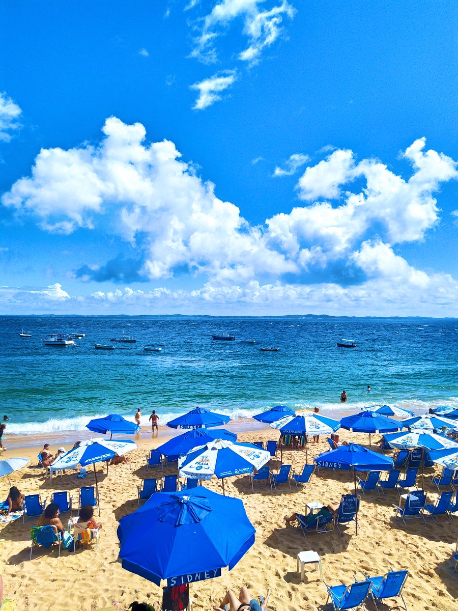 luskkah's tweet image. tem tons de azul que eu só conheço por causa de salvador
