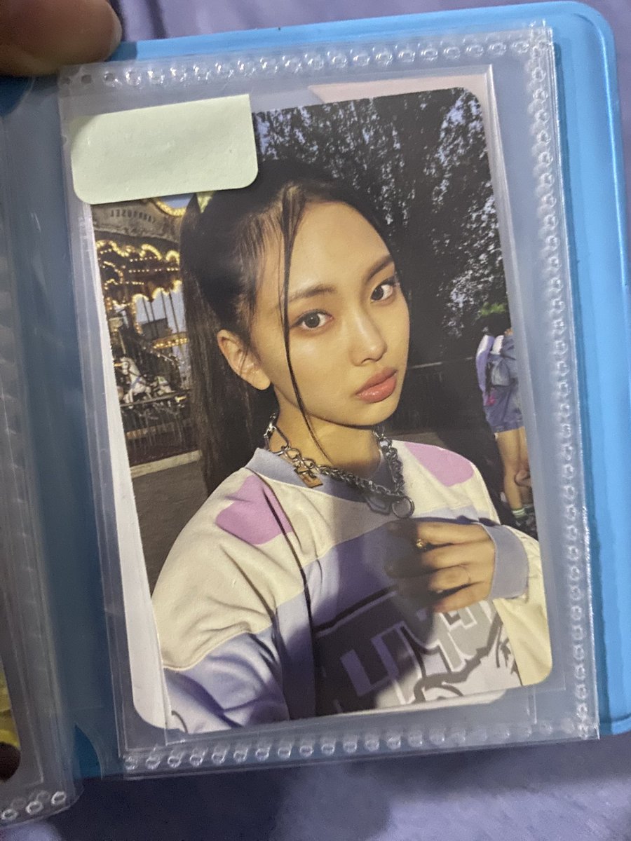 baechumine's tweet photo. VENDA/VENDO NEW JEANS 💖

photocard hyein

💵 15,00 (hyein) + frete
 
— sem avarias (mando vídeo por dm)
— envio em até uma semana

🏷️ venda vendo newjeans njs album debut weverse attention get up pc photocard newjeans danielle hyein https://t.co/t0wKnSI2kU
