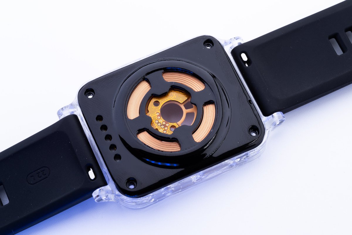 QVHenkel's tweet image. While I was waiting for the machined smartwatch case, I decided to test it with a transparent, 3D-printed enclosure. It might look interesting once all the internals are assembled