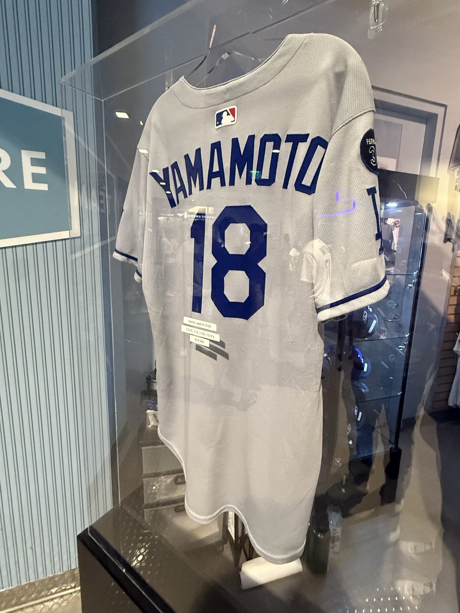 ドジャース #山本由伸 投手⚾️ ドジャースタジアムでお宝発見🤩 305万