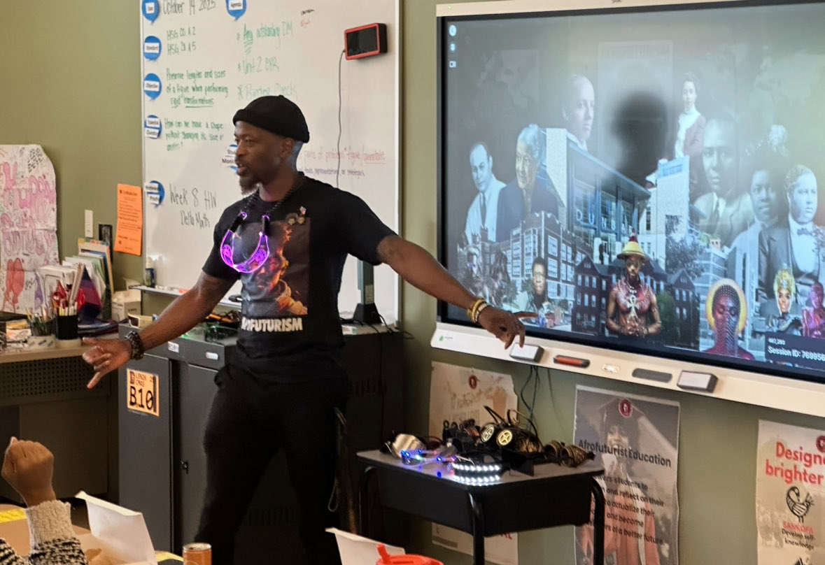 DialloTalibDHS's tweet photo. Today we launched our Lunch &amp; Learn series!!!
This first gathering featured our very own Griot, MrR J. ROBINSON🙌
Grounding us in what it means to be an educator in an Afrofuturist paradigm 🙏

#Sankofa
#Since1870
#Afrofuturism
#RootedinLegacy
#RisinginExcellence https://t.co/iYJLLKDqcX