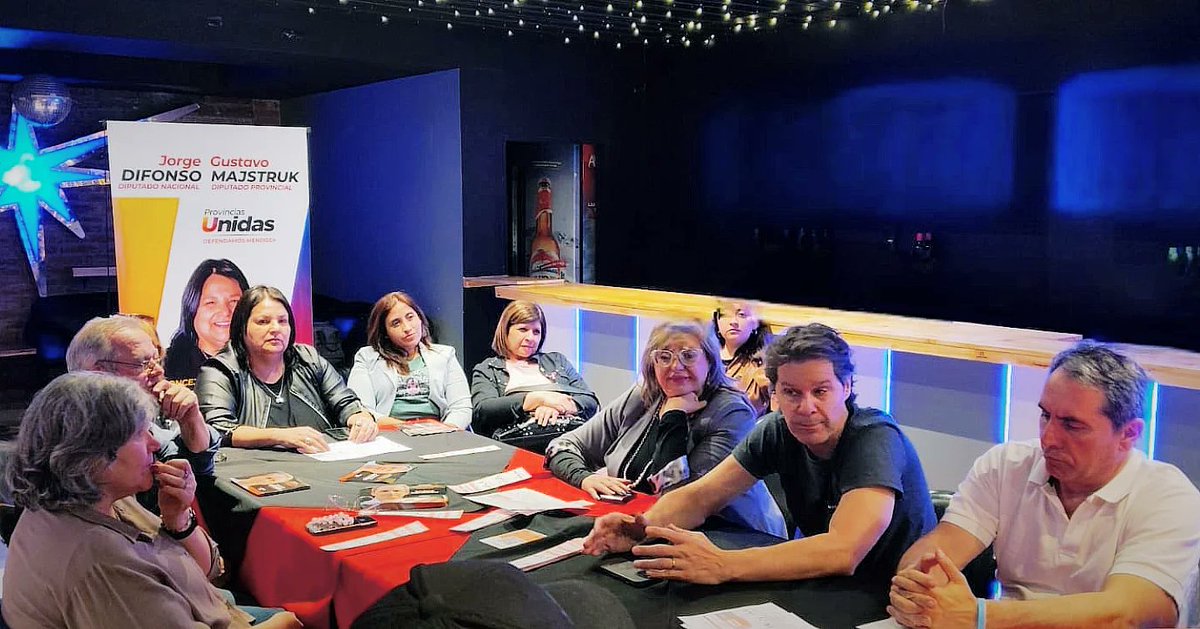 flaviamanoniok's tweet photo. Hay equipo en Alvear ✴️
#SenadoraManoni
#DefendamosMendoza
#ProvinciasUnidas
#Mendoza
#Argentina https://t.co/AEtRxJ0CnG