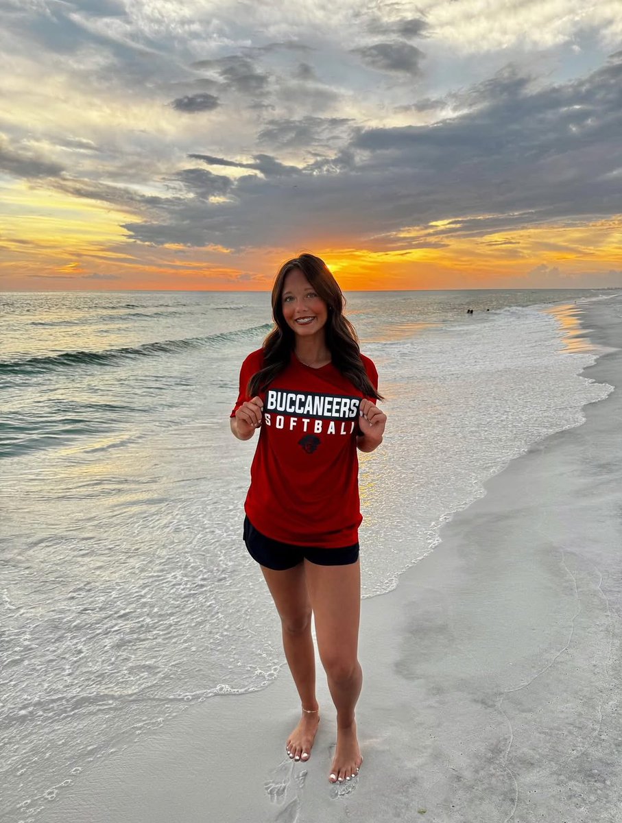 GreenHillHighSB's tweet photo. Congrats to Layla Patrick, a class of 2026 outfielder, for committing to play softball at Christian Brothers University! We are so excited for Layla & can’t wait to watch what she does at the next level. The Buccaneers are getting a good one!
#NextLevelHawk #DifferentOnTheHill https://t.co/T9ZUmNdM4x