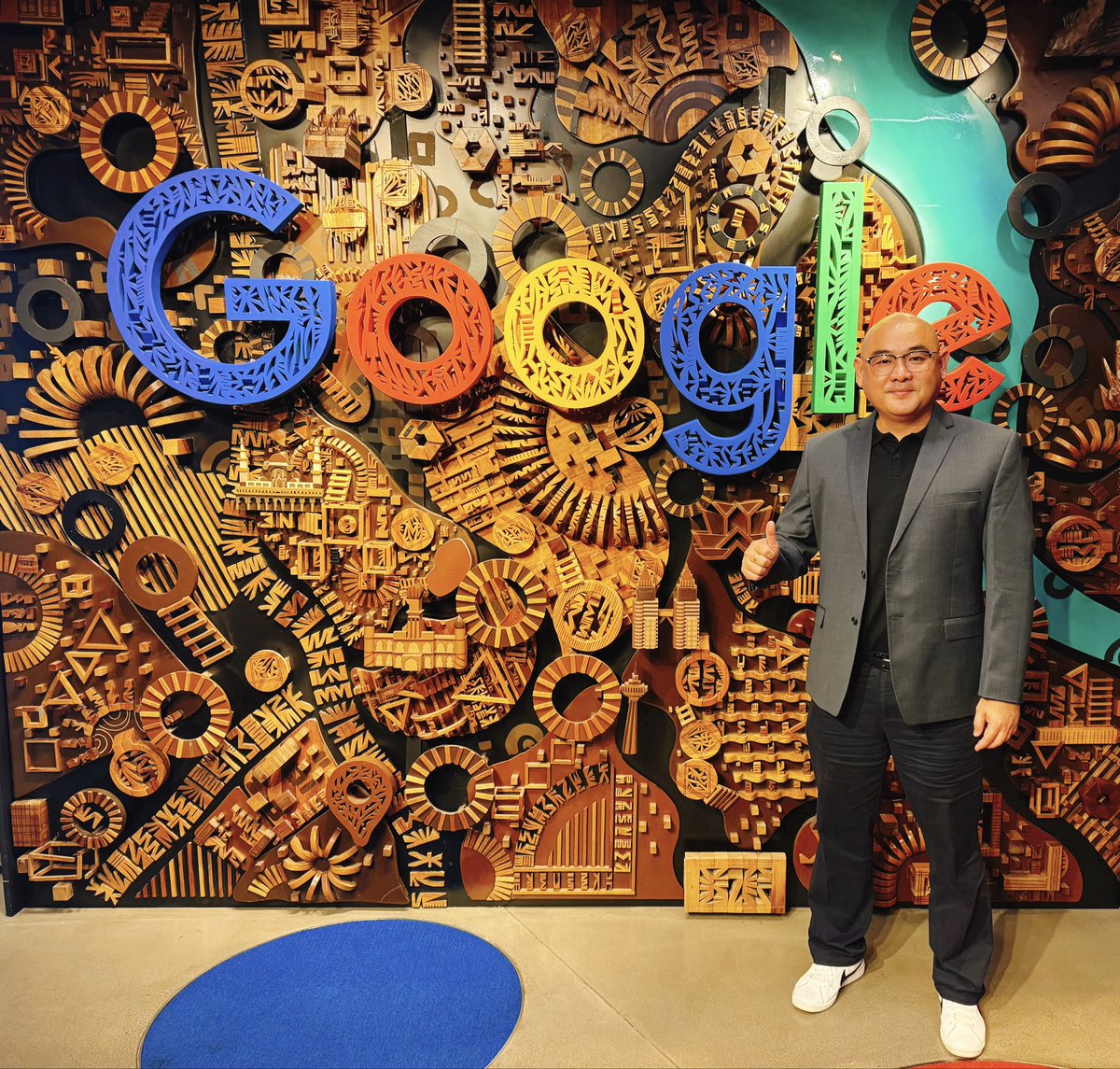 WilleamMah's tweet photo. Meeting at Google #AI #AgenticAI #Google #exitoasiagroup https://t.co/I2Q5GqZYFA
