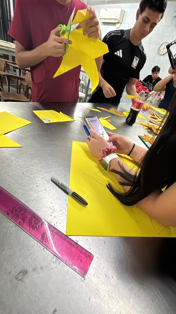 COMO UN G tweet media