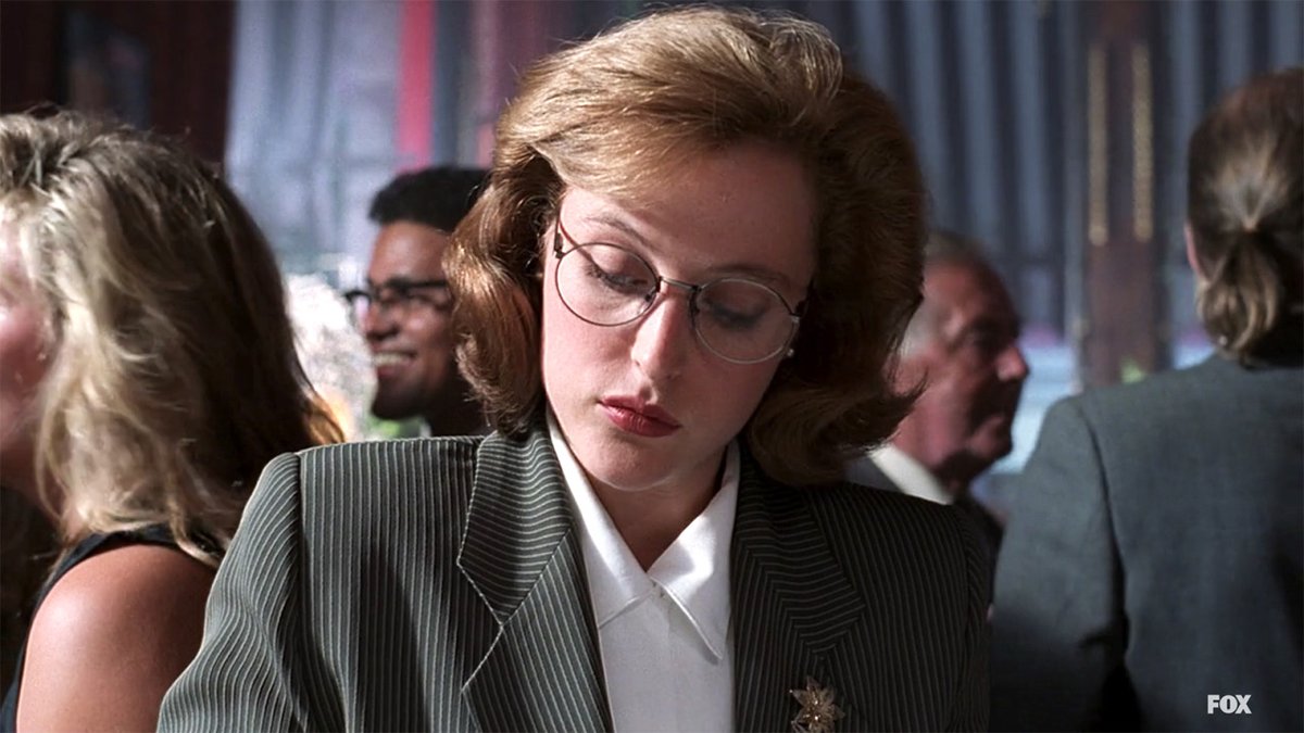 BowtiedWhouffle's tweet image. Scully wearing glasses appreciation tweet