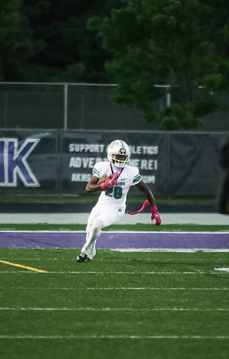 Offense sets the tone. Defense finishes the story. I speak both language. 
Homecoming  Week let’s goooo
<a href="/PalisadesFB/">Palisades Pumas Football</a> <a href="/CoachSimmons_/">Coach Simmons</a> <a href="/CoachAdrian_/">Coach A 🏈</a> <a href="/CoachSamHoward2/">Sam J Howard</a> 
<a href="/PHSFBRecruiting/">PalisadesFB Recruiting</a>