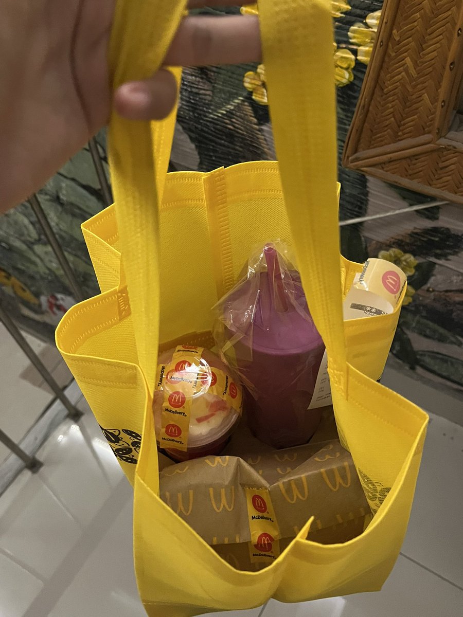 a_m_a_t_c_h_a's tweet image. Fomo