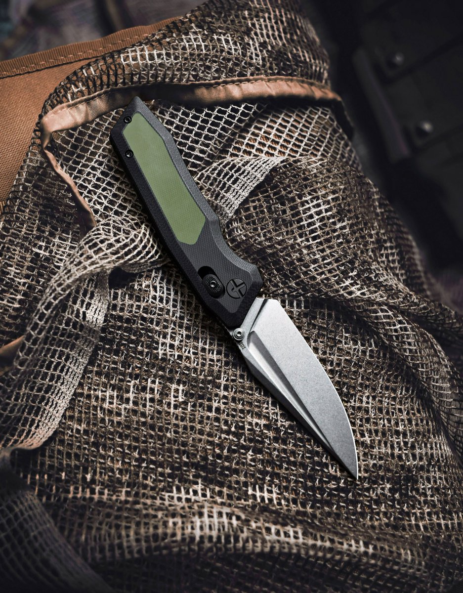 bladebroglobal's tweet photo. ⚡ United Force — compact. sharp. reliable.
S35VN blade, green G10 grip, black titanium clip — built for daily carry and lasting performance.
#bladebro #unitedforce #edcknife #foldingknife #pocketknife #everydaycarry #edcgear #moderncarry https://t.co/HKr2y0Cw2O