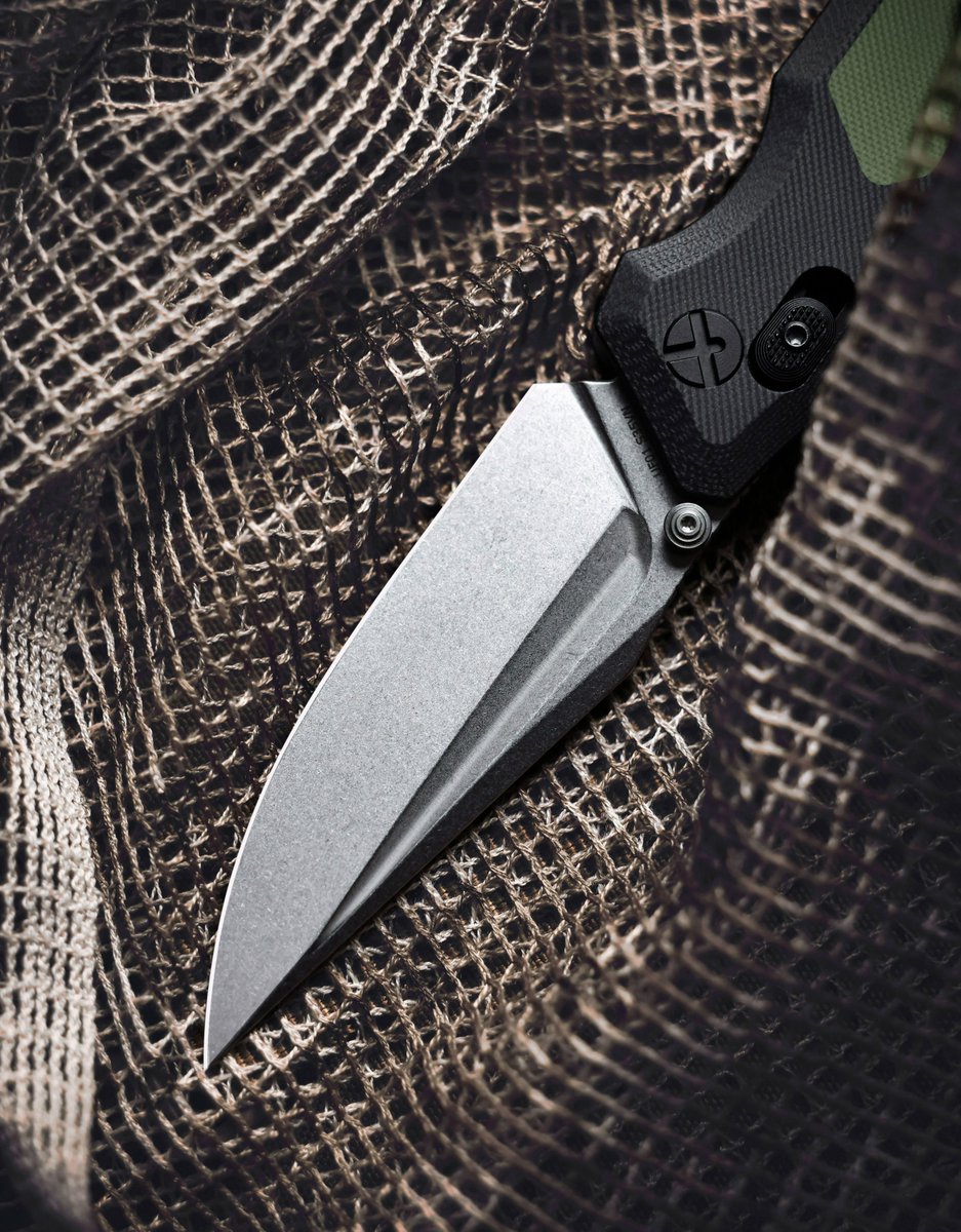 bladebroglobal's tweet photo. ⚡ United Force — compact. sharp. reliable.
S35VN blade, green G10 grip, black titanium clip — built for daily carry and lasting performance.
#bladebro #unitedforce #edcknife #foldingknife #pocketknife #everydaycarry #edcgear #moderncarry https://t.co/HKr2y0Cw2O