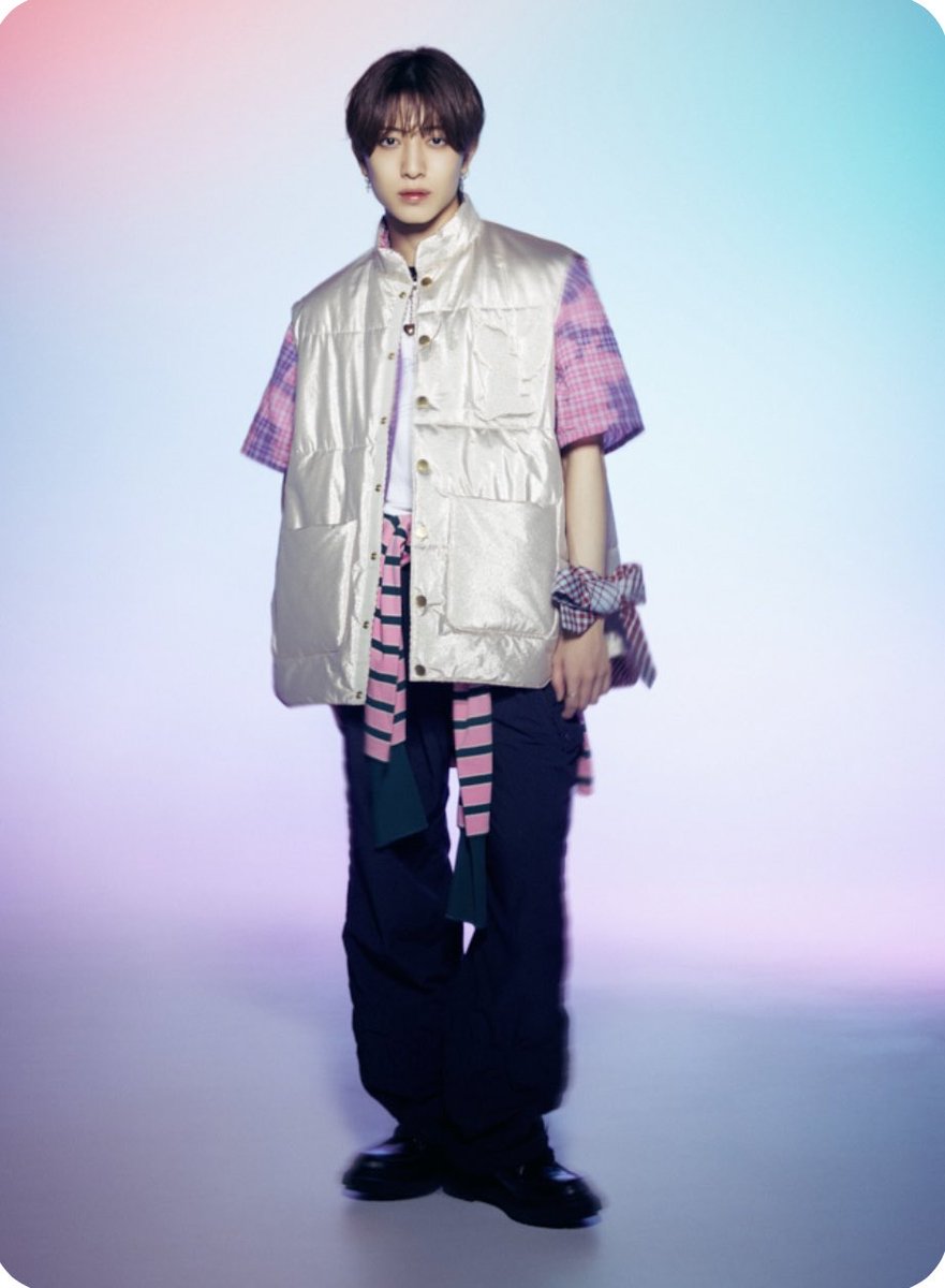 7rrrn427's tweet image. #ラヴィット で #中村嶺亜 のことを知ってくださった皆様
STARTO ENTERTAINMENTのジュニア「KEY TO LIT」のメンカラピンク、センス担当です🩷
アイドル16周年を迎え、来春には個展開催も決定しています✨
恋人にしたい3連覇で愛に溢れている嶺亜くん、少しでも興味を持っていただけると嬉しいです😌💖