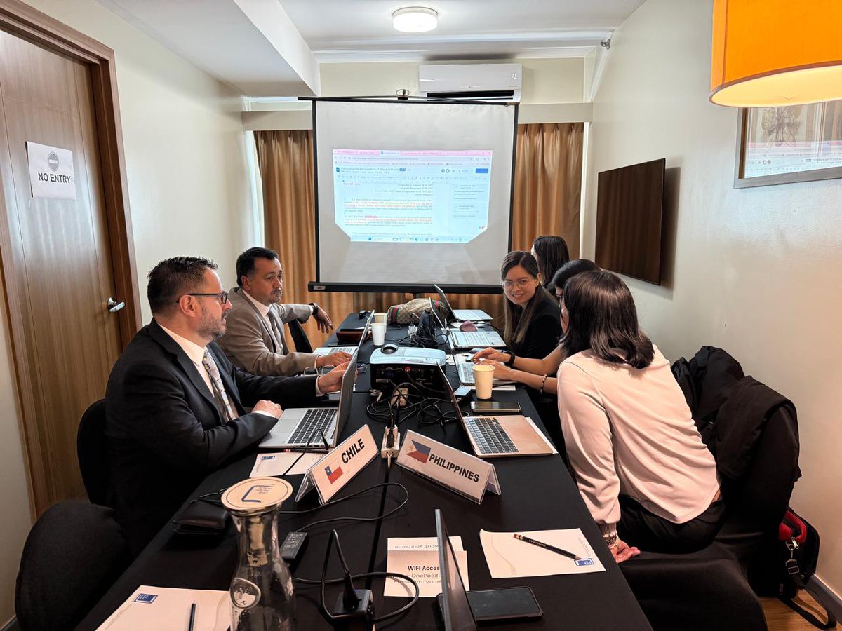 AlexRChaparro's tweet photo. Successful third round of negotiations of the #Chile - #Philippines Comprehensive Economic Partnership Agreement, #CEPA held in Makati, SPS and TBT chapters 🇨🇱🇵🇭 https://t.co/AYd5XUQRi8
