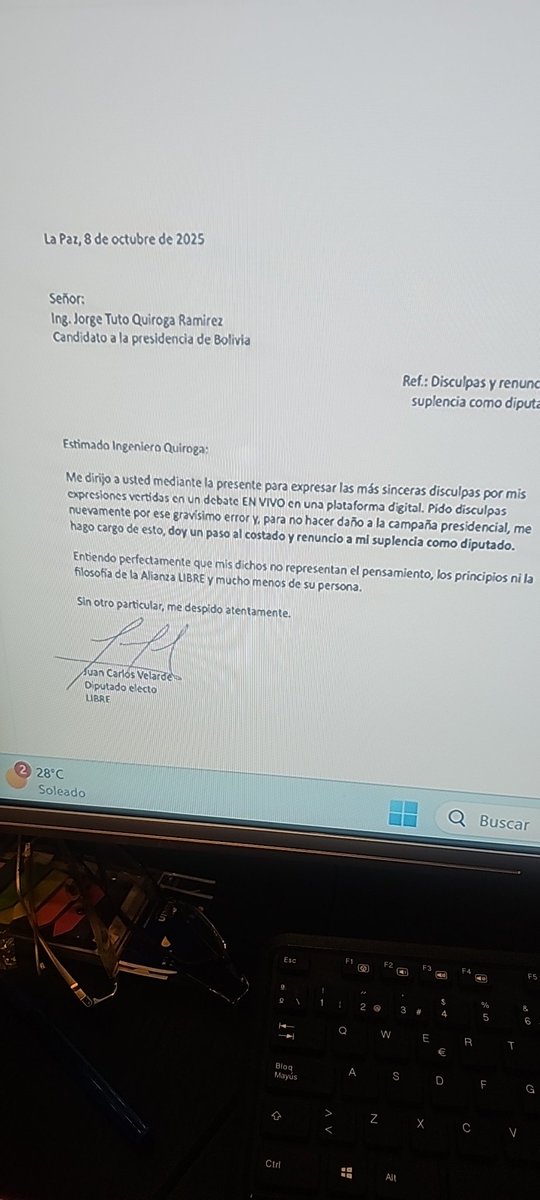 JaimeSolizP's tweet photo. Los de Tuto son muy racistas acaba de renunciar otro racista diputado electoral, cuando se disculpara el famoso JP VELASCO https://t.co/u3b0MVSjw5