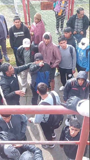 Vamos <a href="/ClubStrongest/">Club The Strongest</a>!!
Ganamos la final del torneo sub16 contra <a href="/ClubAlwaysReady/">Club Always Ready</a>. 
Al terminar el partido jugadores y personal de always intentaron iniciar una trifulca contra los Stronguistas que estaban en la tribuna pero no se animaron al ver la cantidad de hinchas del TIGRE💪