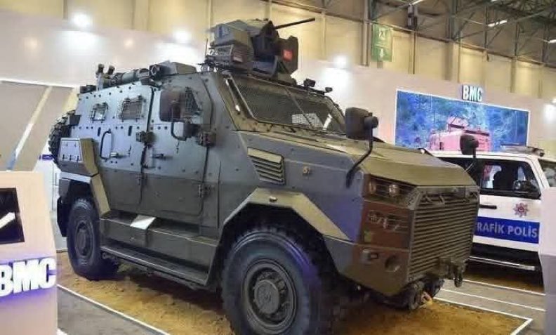 THSsavunma's tweet image. Türkiye, Suriye Ordusu ile Kamu Güvenlik Güçlerine toplam 400 adet FORAN tipi zırhlı araç teslim etti.