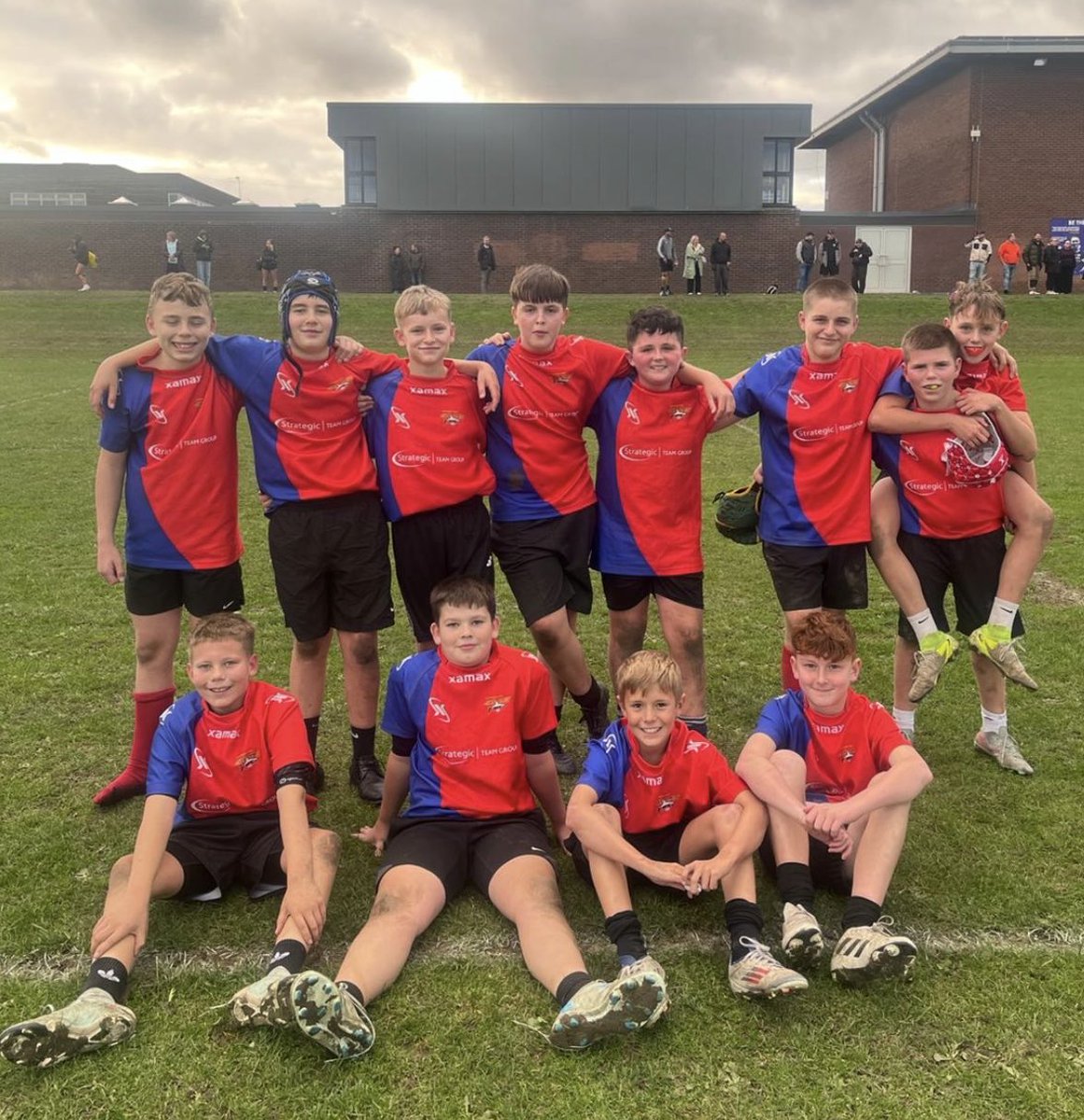 Year 8 rugby team in action this evening. A few key players missing but still managing a win, draw and loss in the Rhinos 9 tournament.