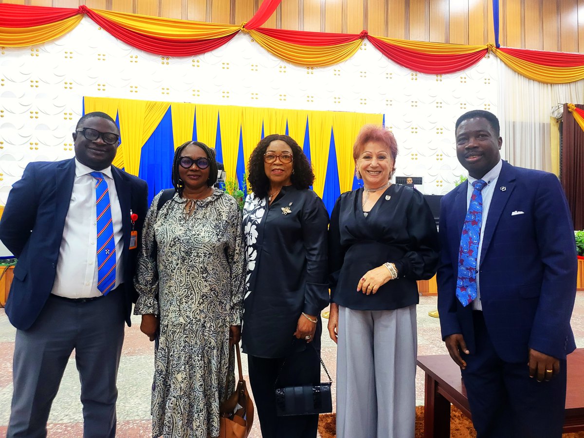 profSmaranda's tweet image. Earlier today, as Vice-Chancellor of Afe Babalola University, I spent quality time with our fresh students during the Orientation Programme organized for the new students of the 2025/2026 Academic Session.
Excellence, focus, and discipline remain the message.
#WelcomeToABUAD