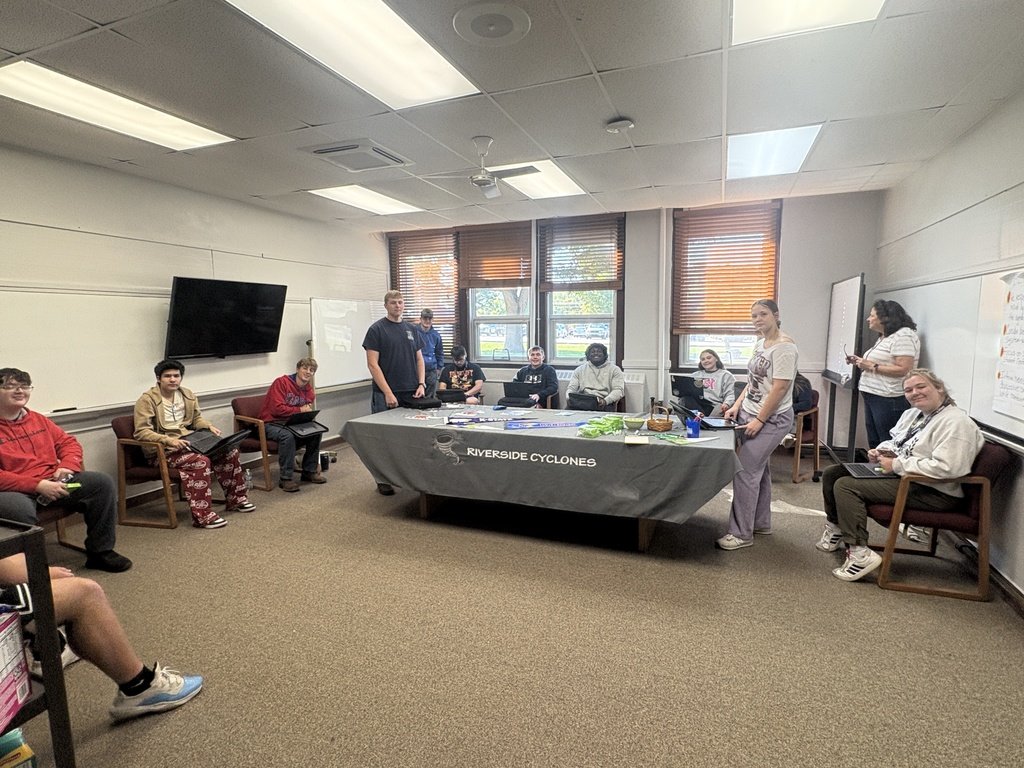 Thank you, Mrs. Vertin, for today’s Apply Kansas event during advisory! Seniors used the time to apply to colleges during Apply Kansas Free Days (Oct. 6–8). Way to go, Cyclones—finish those apps today! 💙 #ApplyKansas #RiversideCyclones