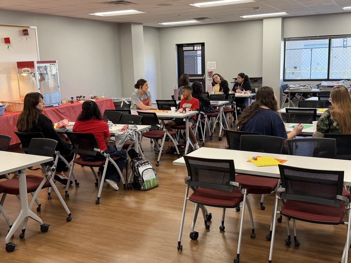 Our first mentor meeting was a huge success! Great conversations, positive energy, and strong connections being built. Excited for the year ahead! 🐾 #bulldogpride #mentorstrong <a href="/Watkins_CFISD/">Watkins CFISD</a>