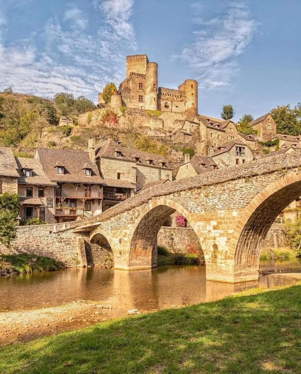 archi_tradition's tweet image. What is preventing you from moving to a medieval village in France?