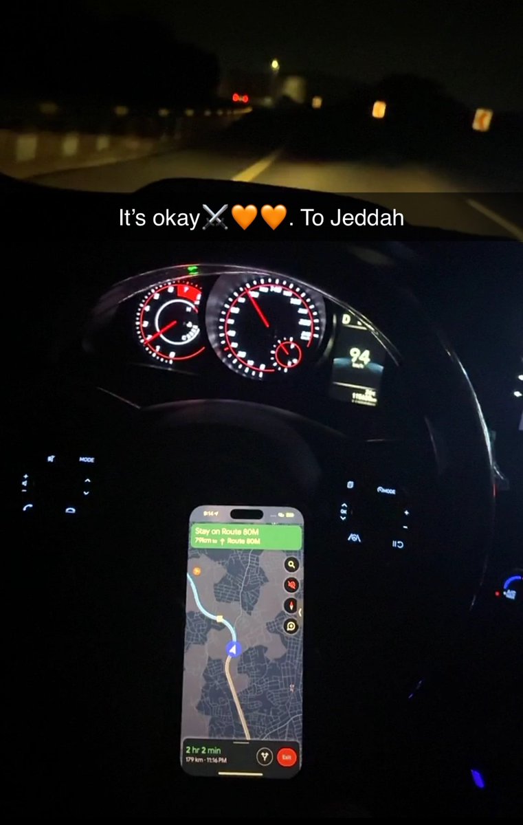 من قلنا عبي الطيارة فل ✈
و ذيبان داقنها بري😅🧡

دروب السلامة حبيبي القايد و فالك الفرح و السعادة يالذيب😍💪🏻🔥🧡
هذي التضحيات الي تصنع لك فريق ينشد فيه الظهر
#قايد_بالفطرة 🦅