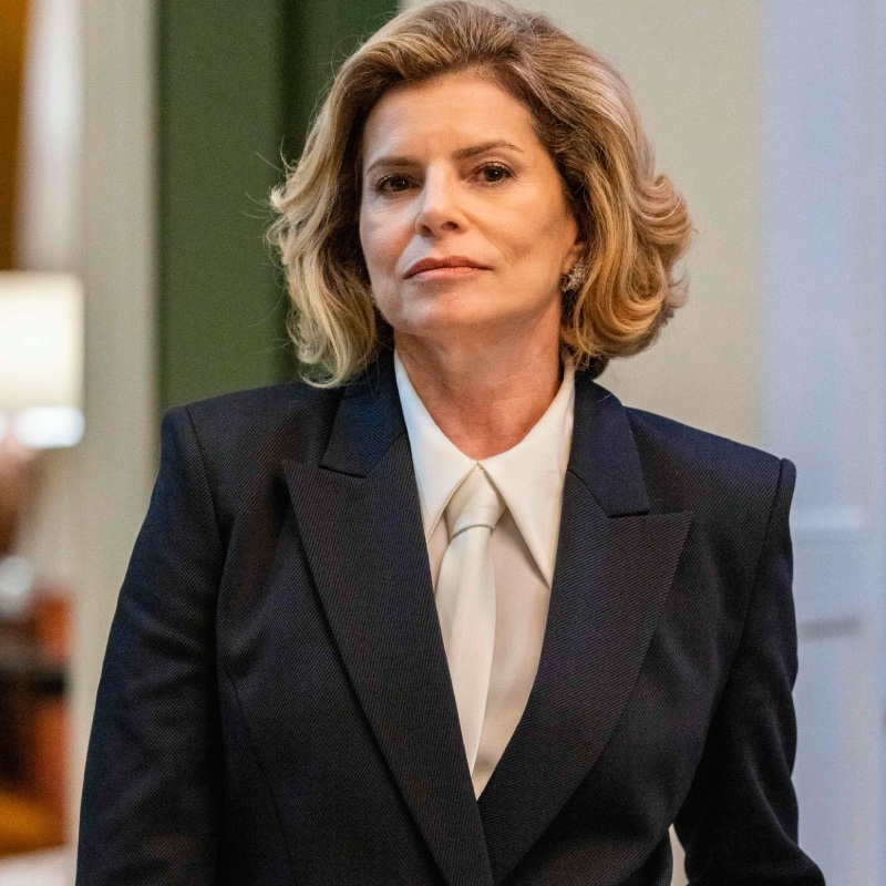 🚨| ESCLARECIMENTO! 

Viemos por meio desse post afirmar que Alessandra Negrini NÃO MATOU ODETE ROITMAN.

A atriz é expressamente contra uso de armas e violência!