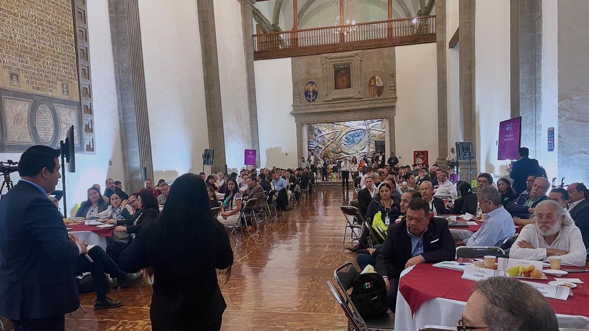 NOS REUNIMOS RECTORES DE TODO EL PAÍS 🇲🇽

Más de 180 Rectoras y Rectores de todo México, estuvimos presentes en la convención nacional en la <a href="/SEP_mx/">SEP México</a>, para debatir, conocer y acordar estrategias, que sean a favor de las y los universitarios.

#CDMX
#UniversidadesTecnológicas