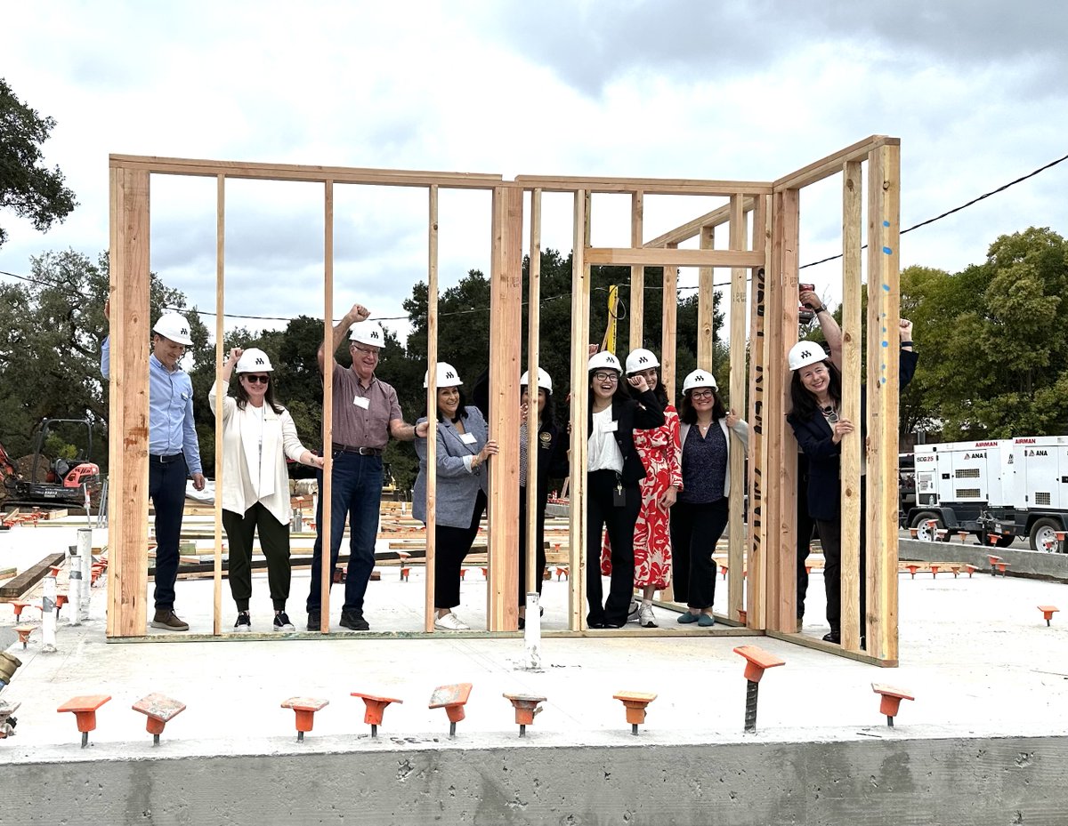 California_HCD's tweet image. Construction is underway in @CityofSonoma on Summer Oaks by @MidPenHousing. This 72-unit community will include homes for farmworker families, with amenities like a community room, courtyard &amp;amp; play area. @CAbcsh #HousingForAll #WhereFoundationsBegin #WorkingTogether