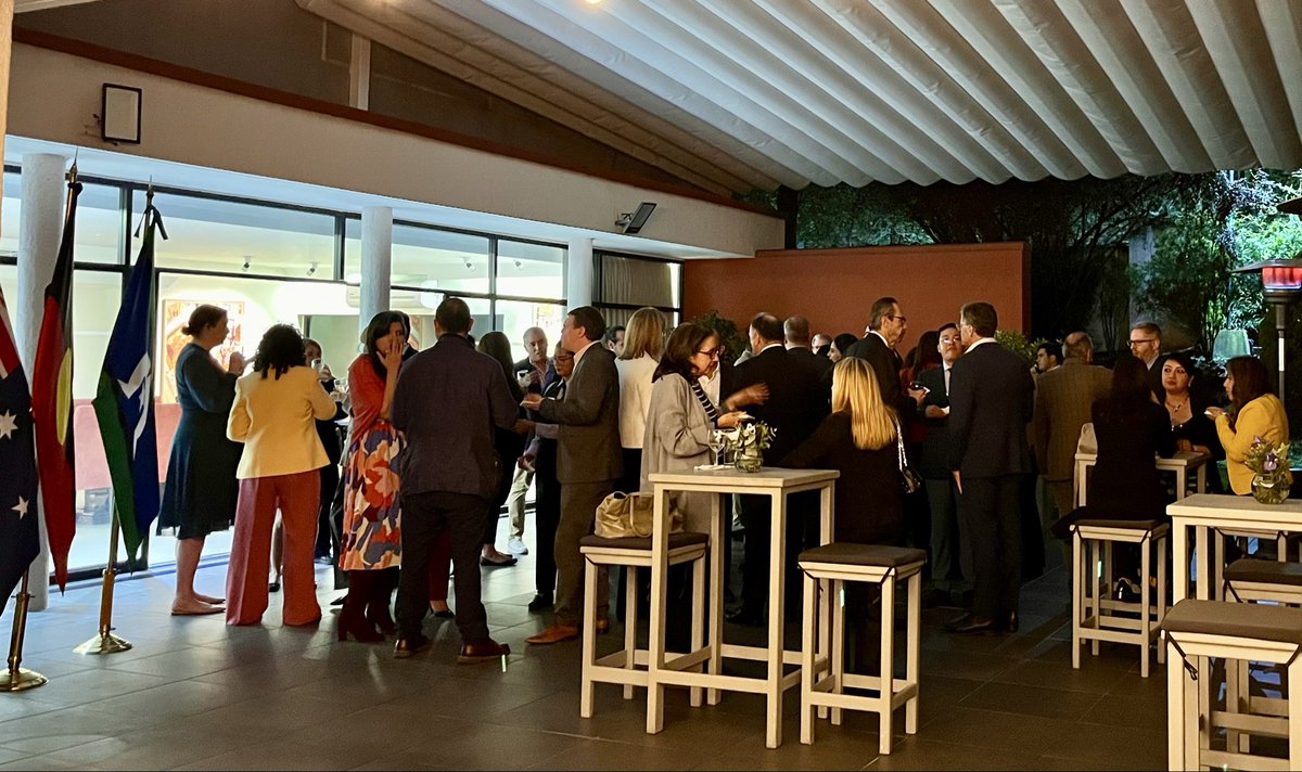 Un gusto recibir en la residencia a Peter Varghese AO, Rector de la <a href="/UQ_News/">UQ News</a>, cuya visita a 🇲🇽 busca seguir fortaleciendo los lazos académicos e institucionales entre 🇦🇺🇲🇽. 

Gracias a todos los que nos acompañaron, incluyendo a <a href="/yeidckol/">Yeidckol Polevnsky</a> y a la Dip. Blanca Leticia Gutierrez.