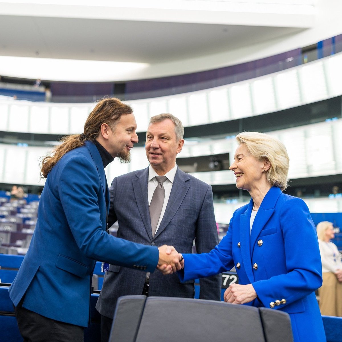 Gdybym tylko mógł, to bym Panią w doopę pocałował.