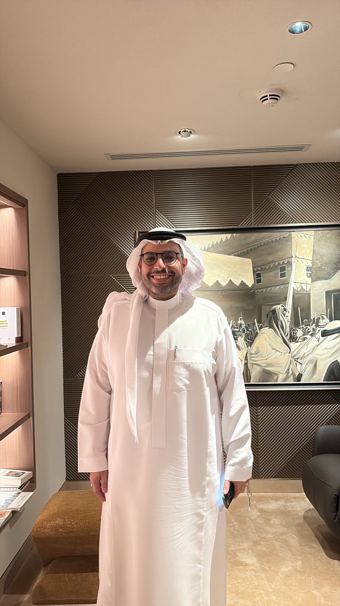 كانت الأمسية احتفاءً بالإرث الثقافي السعودي وبأسماء تركت أثرها في ميادين الأدب والفن، وسط أجواء يسودها الاعتزاز بالمنجز الوطني.
شكرًا لكل من أثرى اللقاء بحضوره وفكره، وشكر خاص للأستاذ ياسر مدخلي  <a href="/yassermadkhli/">ياسر مدخلي</a> على هذا الحراك الثقافي المميز.
#ديوانية_القلم_الذهبي