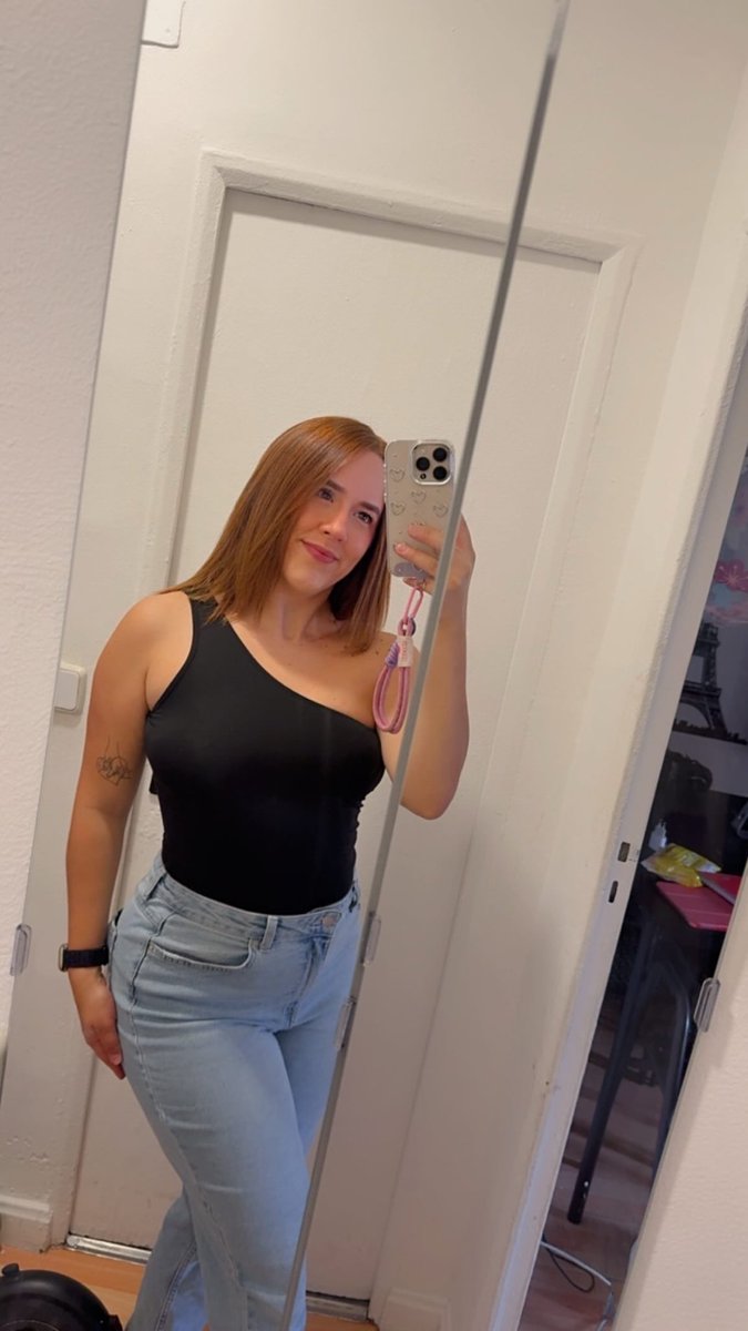 KatGaranton's tweet image. Hoy es mi día y hoy mis deseos se cumplen 💖
Dale, mami, es tu cumple' 
#BirthdayEnergy #YoungMiko