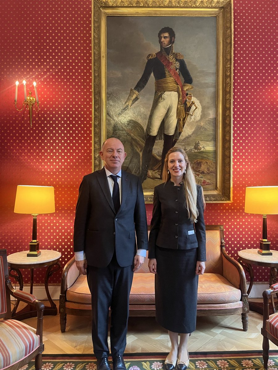 Inspiring exchange with 🇫🇷 Amb. Thierry Carlier <a href="/CarlierThierr11/">Carlier Thierry</a> — former defence and security official turned diplomat. We discussed Europe’s security future, defence tech, and President Macron’s role in rallying partners to stop putin’s aggression. 🇺🇦🇫🇷 Thank you for support!