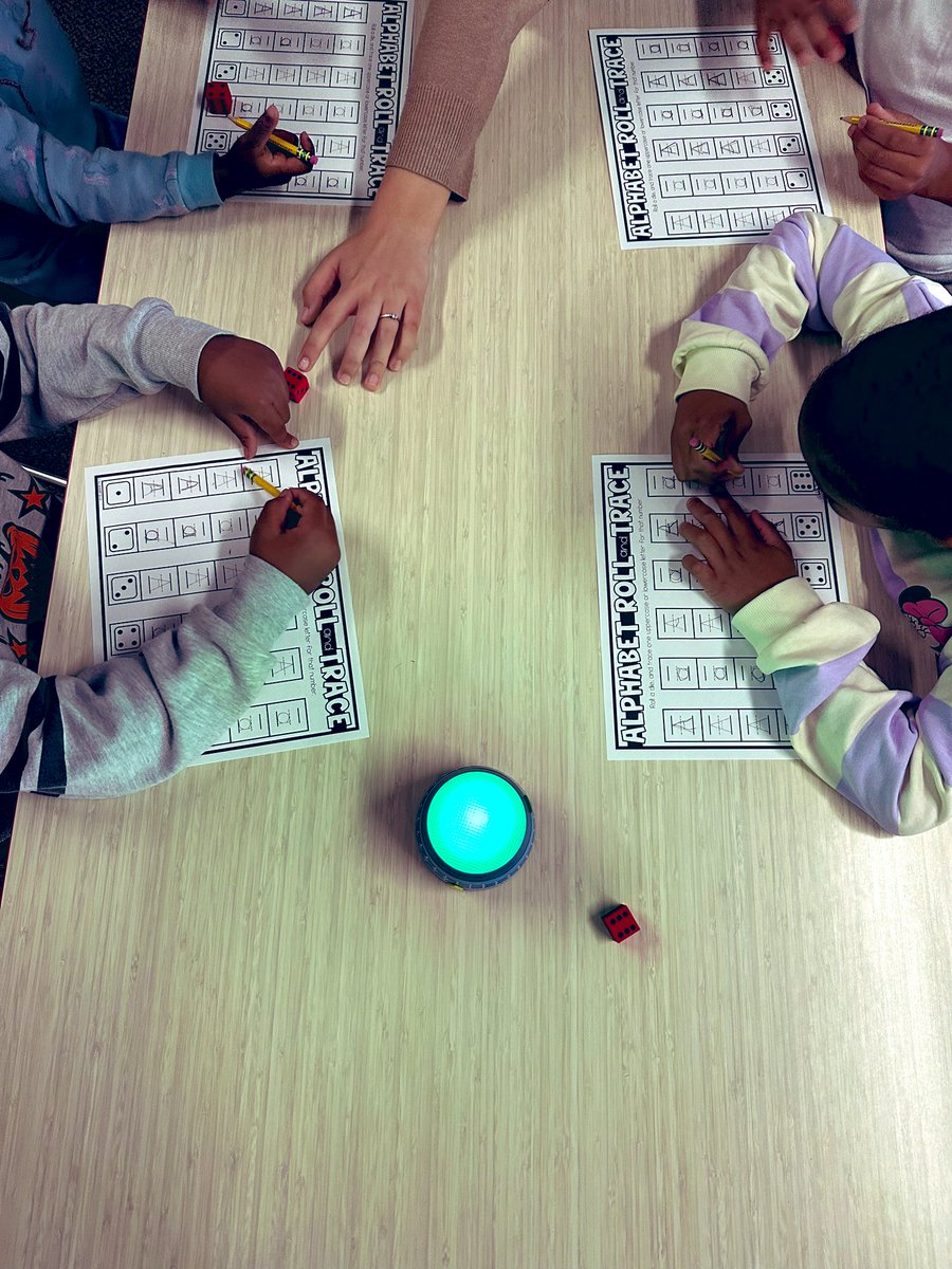 We tried a new rotation during centers today and it was a huge success. A little subitizing, a little phonics all in one. #kindergartenforthewin