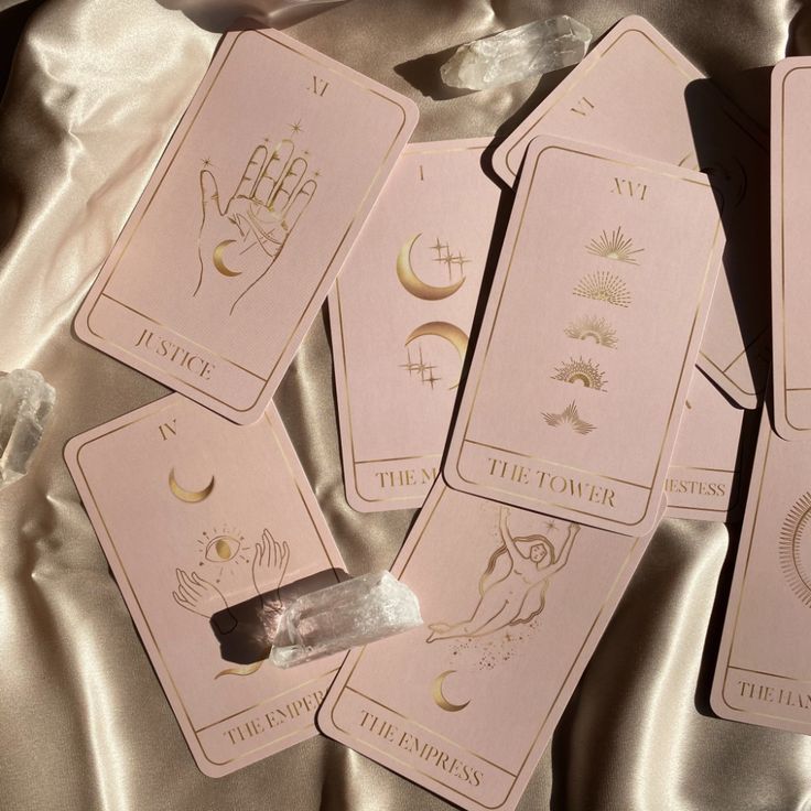 sunlithetarot's tweet image. free card-pull ˚˖𓍢🌷
— luna soleil tarot deck

🧃 mbf
🧃 like ♡ &amp;amp; rt ↻
🧃 comment your name, your person (if any) and your question/concern