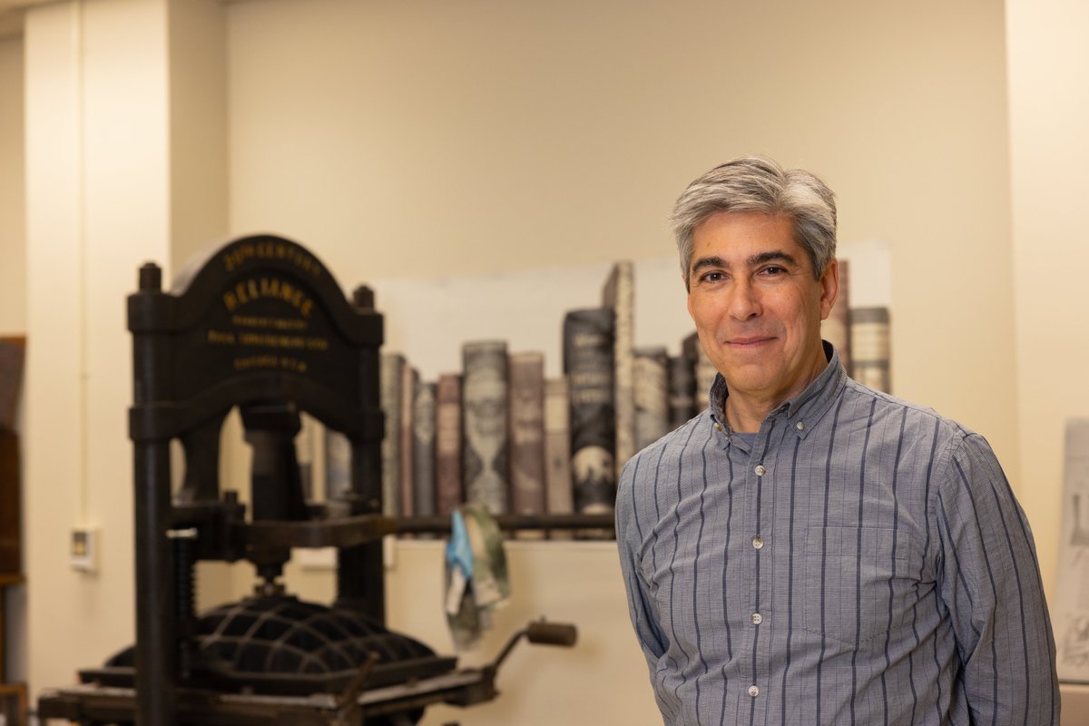 Join us in extending a big congratulations to UW Textual Studies co-director, Geoffrey Turnovsky, who has been selected as a participant in Humanities Washington's 2025-26 Speakers Bureau! 🔗 humanities.org/speaker/geoffr…