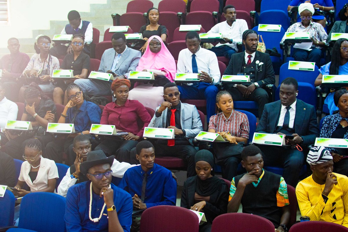 LekanTiwa's tweet photo. Unity, strategy, and timing — the three tools that helped the minority caucus outsmart the majority. 💡 From “points of order” to “points of chaos” — we lived the true Nigerian parliamentary experience. 😅🇳🇬 #NMNA2025
#ModelNASS #LeadershipLessons @JCI_UI @ui_src https://t.co/i1fWtjeTGe