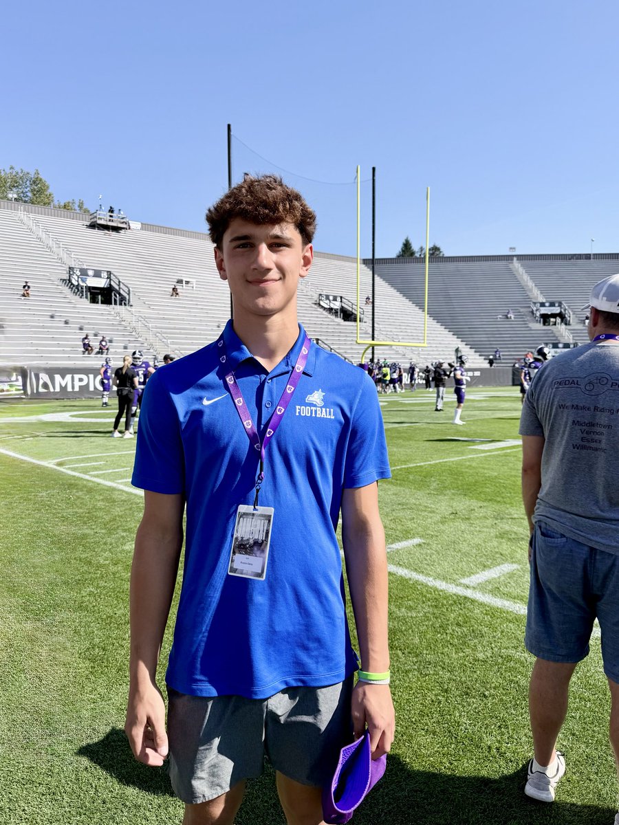 Had a great time this past weekend at the <a href="/HCrossFB/">Holy Cross Football</a> game, thank you so much <a href="/CoachDenecke/">Pat Denecke</a> and <a href="/colempino/">nicole pino</a> for the invite very nice campus and facilities! <a href="/Northstarsfball/">CNS Football</a> <a href="/JJ_Razmovski/">JJ Razmovski</a> <a href="/CossCoach/">Coach Coss</a>