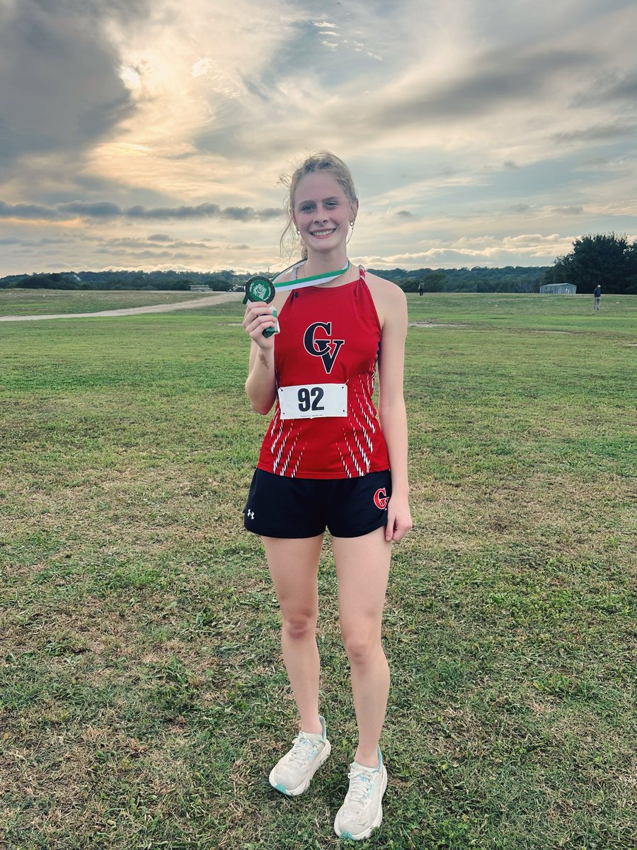PresleySmith28's tweet image. First place yesterday at my final regular season meet in Chelsea. Next up, Regionals. 🥇👟🏃🏼‍♀️@CoachRubyD @coachjvick1 @VYPEOK #XC #runnersrun #highschoolxc