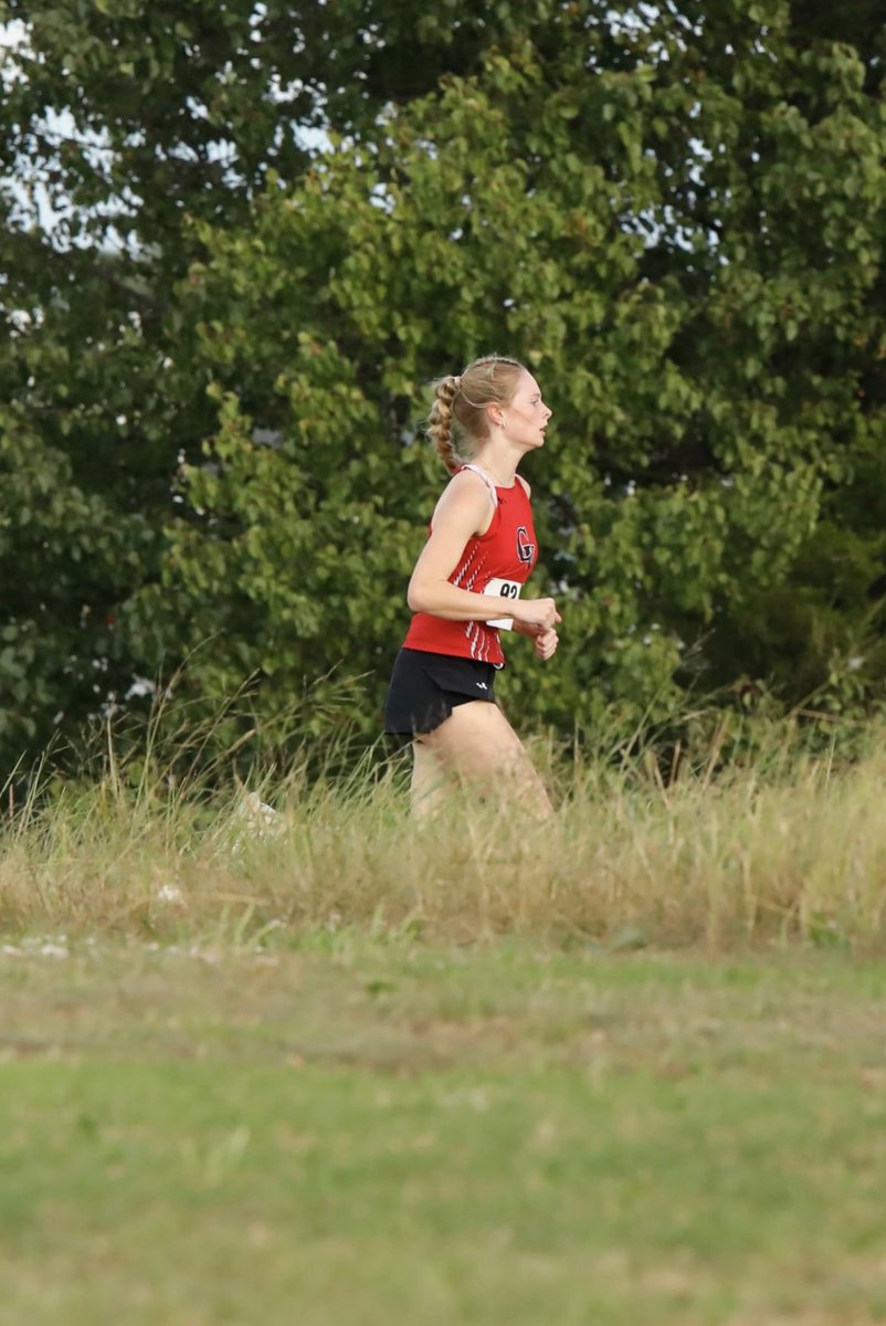 PresleySmith28's tweet image. First place yesterday at my final regular season meet in Chelsea. Next up, Regionals. 🥇👟🏃🏼‍♀️@CoachRubyD @coachjvick1 @VYPEOK #XC #runnersrun #highschoolxc