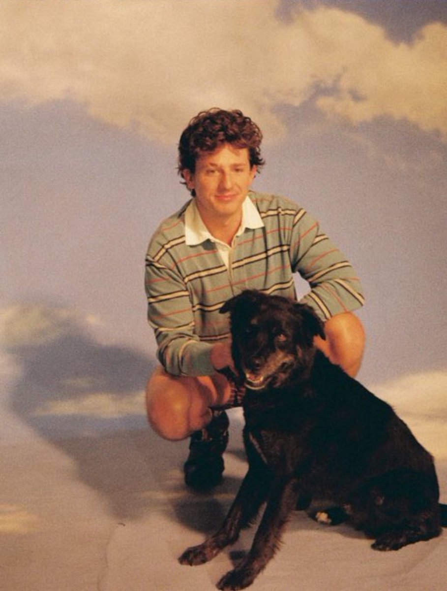 PuthPhyllis's tweet image. Two beauties, @charlieputh and sweet doggo. 🥺🥰🥰♥️♥️🔥🔥🐶🐾